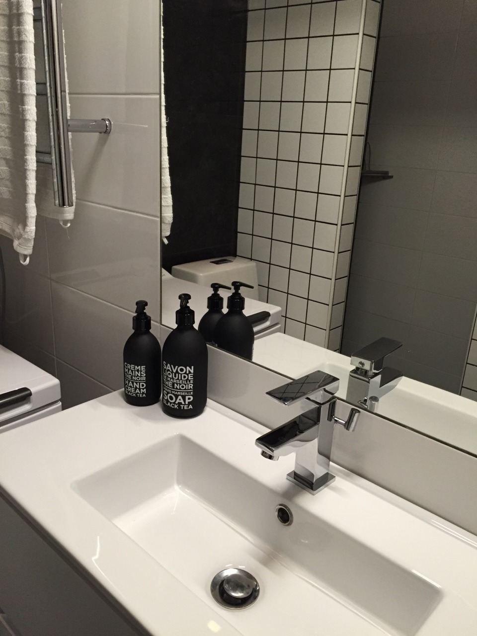 patric öhlund lakása skandináv lakberendezés svéd lakás skandináv enteriőr skandináv fürdőszoba