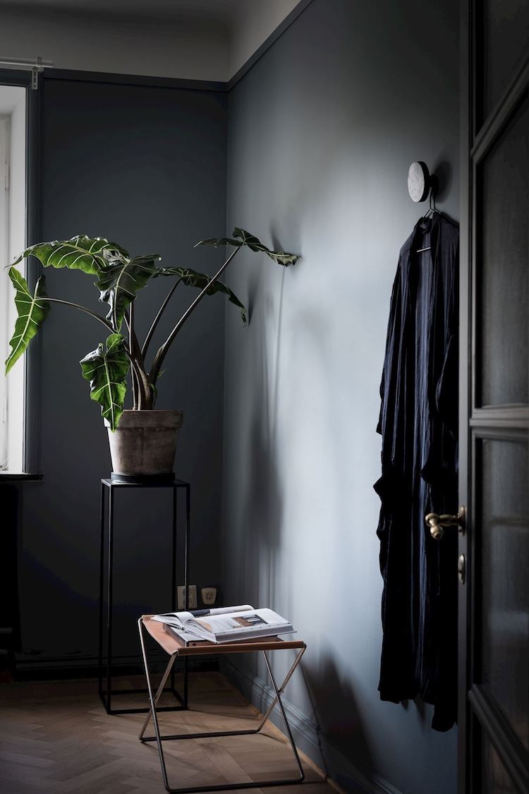 kék skandináv lakás őszi lakberendezés göteborgi lakás svéd lakás