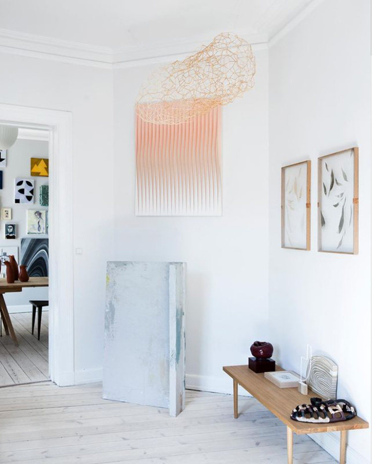 Nézz be a dán művész, Mette Helena gyönyörű, letisztult skandináv stílusban berendezett, művészettel teli kreatív koppenhágai otthonába!
